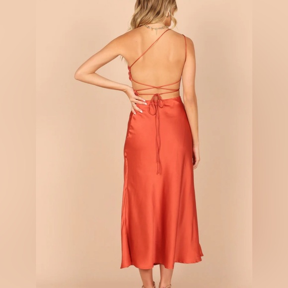 Never worn Forelle One Shoulder Cut Out Midi Dress - Picture 5 of 11